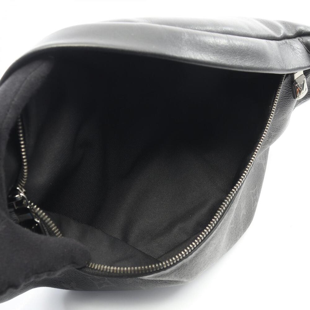 Louis Vuitton Eclipse Discovery Belt Black Bag Crossbody Waist Bum Bum Body